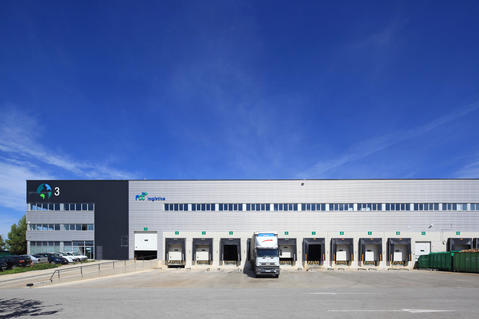 The image shown is industrial warehouse, La Granada DC3, located in Barcelona, Spain.