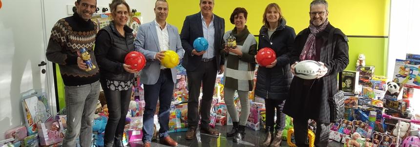 En toda nuestra red, formada por más de veinte parques, los clientes colaboran con nuestro equipo de gestión inmobiliaria En toda nuestra red, formada por más de veinte parques, los clientes colaboran con nuestro equipo de gestión inmobiliaria