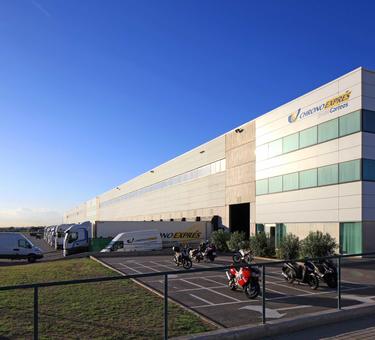 The image shown is warehouse space, Sant Boi DC4, located in Barcelona, Spain.